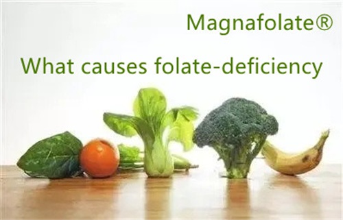 Qual é a causa da deficiência de folato?